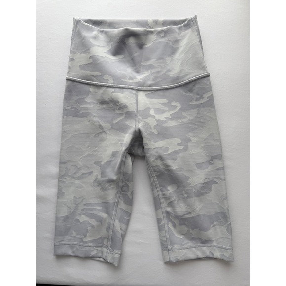 lululemon athletica Pants - Lululemon Wonder Under Crop Leggings Grey White Camo High Rise Size 2 Yoga
